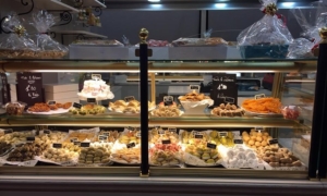Boutique Délice Orientaux D'Hassana aux Halles Châtelet d'Orléans